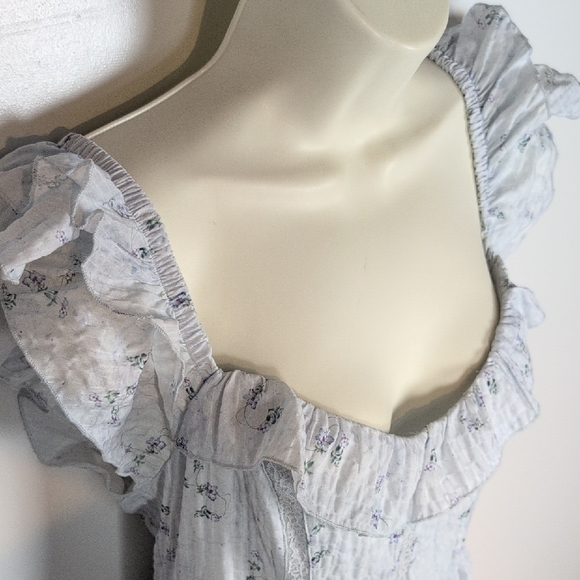 Lulus NWT Velia Floral Textured Flutter Sleeve Mini Dress - Picture 3 of 11